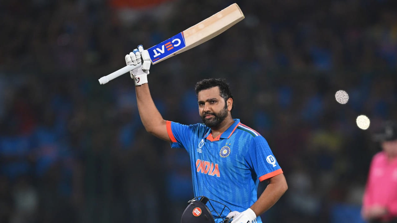 ಇದಕ್ಕೂ ಮುನ್ನ ಈ ಭರ್ಜರಿ ದಾಖಲೆ ರೋಹಿತ್ ಶರ್ಮಾ ಅವರ ಹೆಸರಿನಲ್ಲಿತ್ತು. ಟೀಮ್ ಇಂಡಿಯಾ ಪರ 62 ಟಿ20 ಪಂದ್ಯಗಳಲ್ಲಿ ನಾಯಕನಾಗಿ ಕಣಕ್ಕಿಳಿದಿದ್ದ ಹಿಟ್​ಮ್ಯಾನ್ 105 ಸಿಕ್ಸ್ ಸಿಡಿಸಿ ಈ ವಿಶ್ವ ದಾಖಲೆ ನಿರ್ಮಿಸಿದ್ದರು. ಇದೀಗ ಈ ದಾಖಲೆಯನ್ನು ಮುರಿಯುವಲ್ಲಿ ವಸೀಮ್ ಯಶಸ್ವಿಯಾಗಿದ್ದಾರೆ.