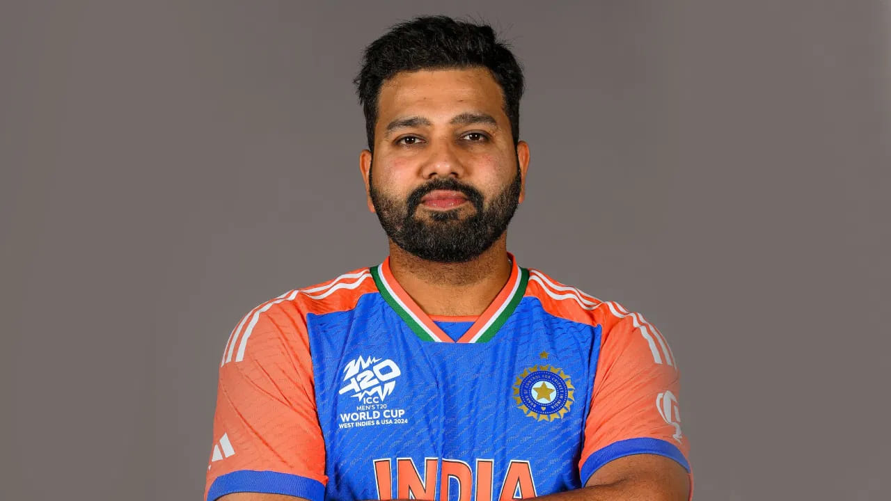 ರೋಹಿತ್ ಶರ್ಮಾ: 2024ರ ಟಿ20 ವಿಶ್ವಕಪ್​ನಲ್ಲಿ ಭಾರತ ತಂಡವನ್ನು ಮುನ್ನಡೆಸಿದ್ದು ರೋಹಿತ್ ಶರ್ಮಾ. ಆದರೆ ವಿಶ್ವಕಪ್​ನಲ್ಲಿ ಟೀಮ್ ಇಂಡಿಯಾ ಚಾಂಪಿಯನ್​ ಪಟ್ಟ ಅಲಂಕರಿಸಿದ ಬೆನ್ನಲ್ಲೇ ಹಿಟ್​ಮ್ಯಾನ್ ಟಿ20 ಅಂತಾರಾಷ್ಟ್ರೀಯ ಕ್ರಿಕೆಟ್​ಗೆ ವಿದಾಯ ಹೇಳಿದ್ದರು. ಹೀಗಾಗಿ ಈ ಬಾರಿಯ ಏಷ್ಯಾಕಪ್ ತಂಡದ ಆಯ್ಕೆಗೆ​ ರೋಹಿತ್ ಶರ್ಮಾ ಅವರನ್ನು ಪರಿಗಣಿಸಲಾಗಿಲ್ಲ.