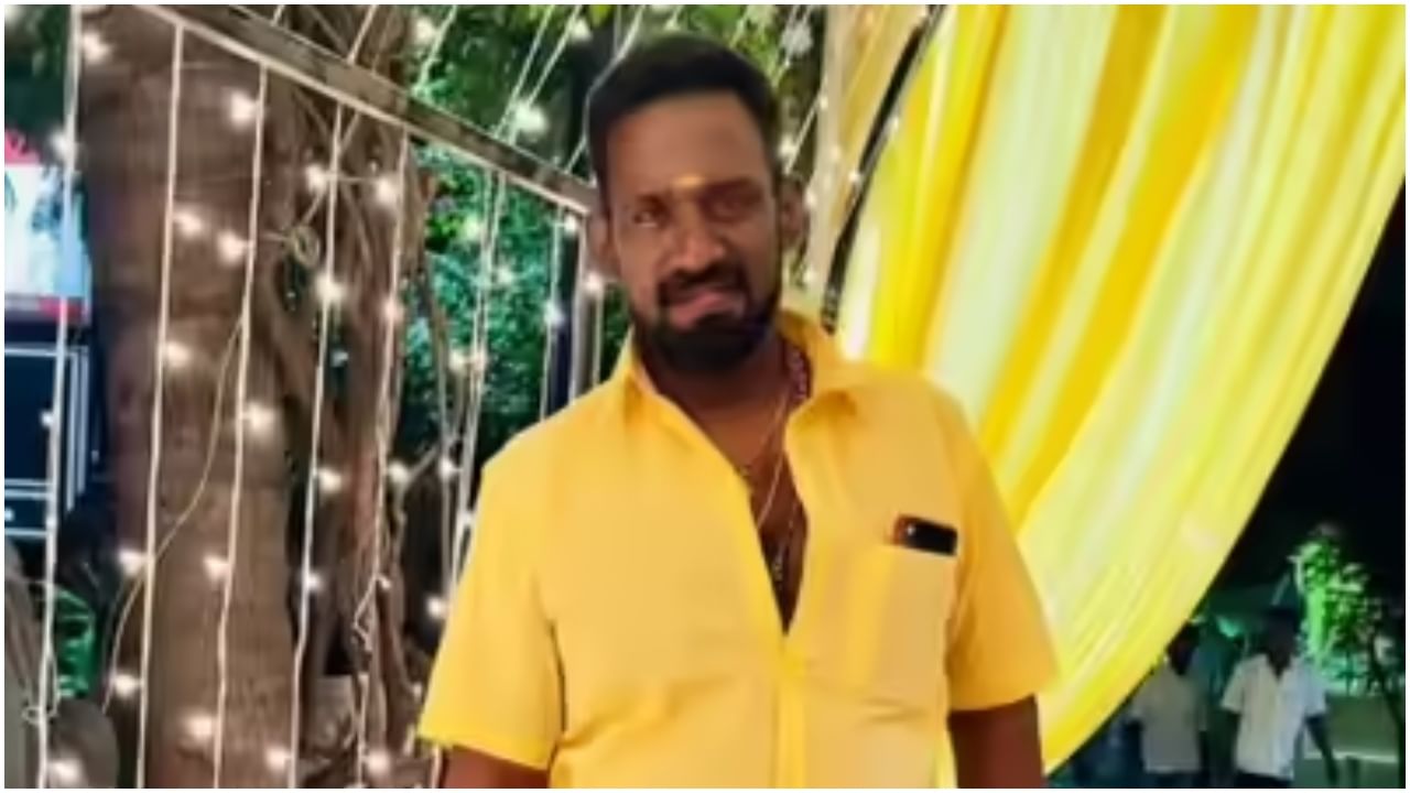 ಸಣ್ಣ ವಯಸ್ಸಲ್ಲೇ ನಿಧನ ಹೊಂದಿದ ತಮಿಳು ನಟ; ಕುಸಿದು ಬಿದ್ದವರು ಏಳಲೇ ಇಲ್ಲ ಸಣ್ಣ ವಯಸ್ಸಲ್ಲೇ ನಿಧನ ಹೊಂದಿದ ತಮಿಳು ನಟ; ಕುಸಿದು ಬಿದ್ದವರು ಏಳಲೇ ಇಲ್ಲ