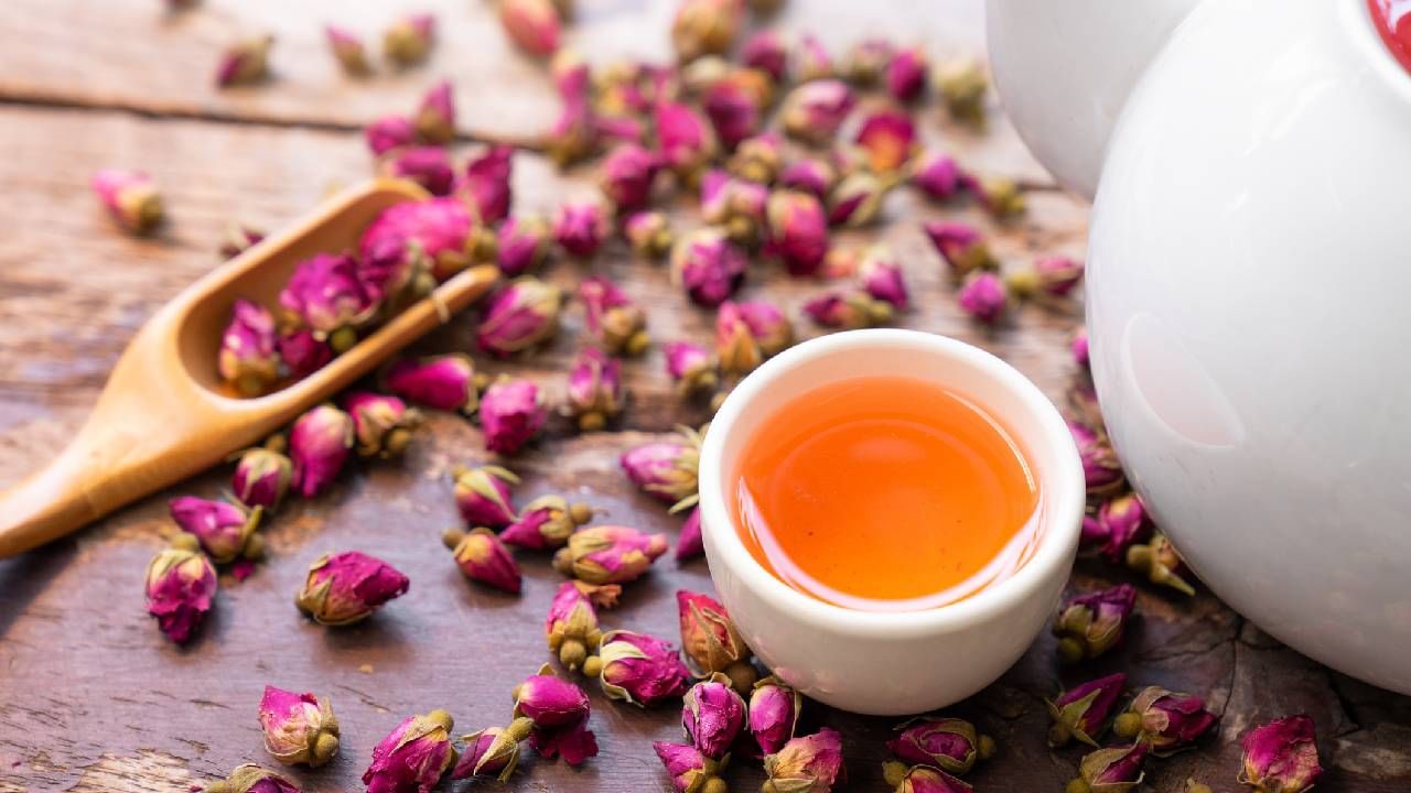 Rose Tea: ನಾರ್ಮಲ್‌ ಟೀ ಬದಲು ಗುಲಾಬಿ ಚಹಾ ಕುಡಿಯಿರಿ, ಹಲವು ಪ್ರಯೋಜನಗಳನ್ನು ಪಡೆಯಿರಿ