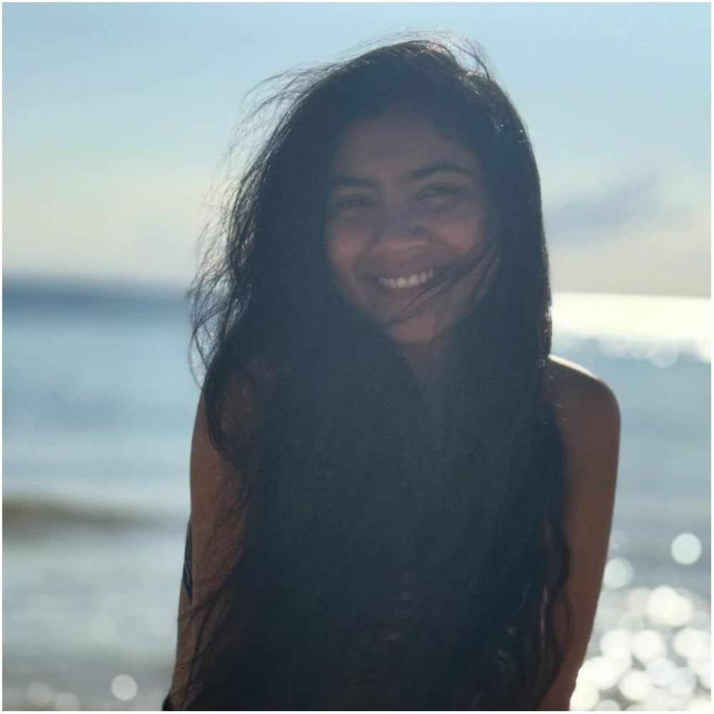 ಪೂಜಾ ಅವರು ಕುಟುಂಬದ ಕೆಲಸಗಳಲ್ಲಿ ಬ್ಯುಸಿ ಇದ್ದರು. ಸಾಯಿ ಪಲ್ಲವಿ ಅವರು ಸಿನಿಮಾ ಮಾಡುತ್ತಿದ್ದರು. ಹೀಗಾಗಿ ಇವರ ಭೇಟಿ ಸಂಭವಿಸಿರಲಿಲ್ಲ. ಈಗ ಅವರು ಸಮಯ ಮಾಡಿಕೊಂಡು ಸುತ್ತಾಟ ನಡೆಸಿದ್ದಾರೆ. ಈ ಫೋಟೋನ ಪೂಜಾ ಹಂಚಿಕೊಂಡಿದ್ದಾರೆ.