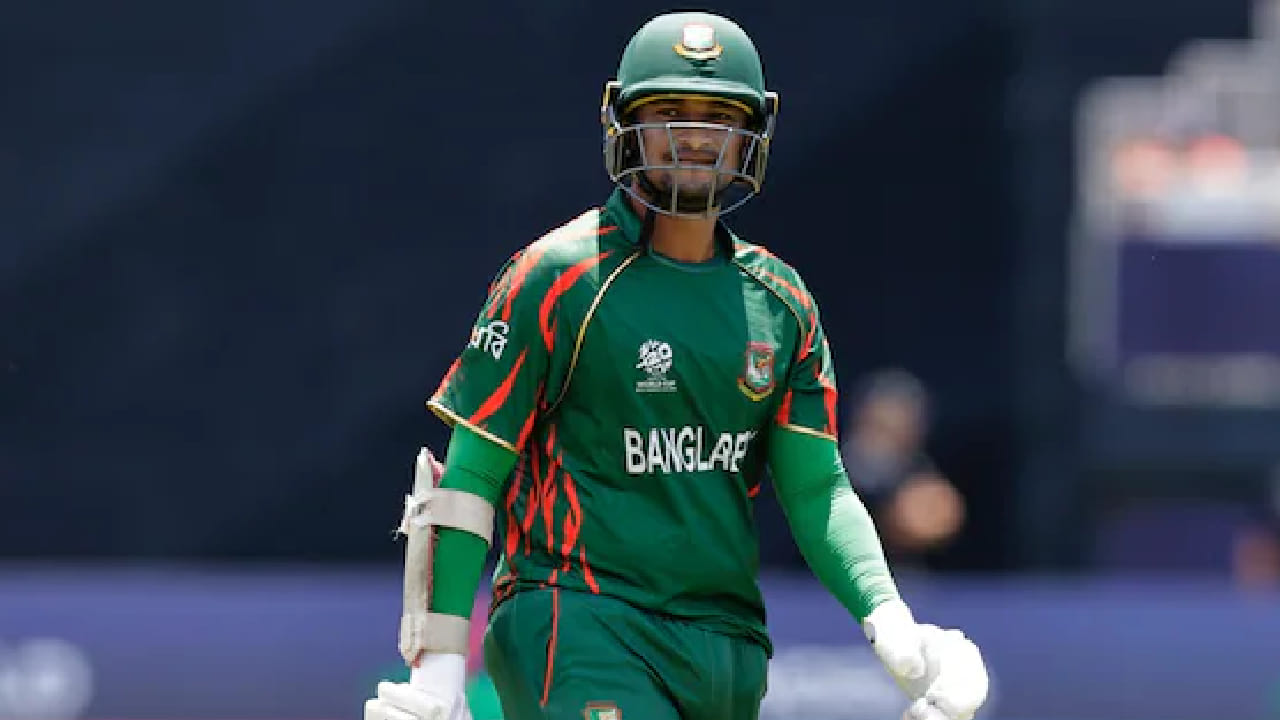 ಬಾಂಗ್ಲಾದೇಶ್ ಪರ ಟಿ20 ಅಂತಾರಾಷ್ಟ್ರೀಯ ಕ್ರಿಕೆಟ್​ನಲ್ಲಿ ಅತ್ಯಧಿಕ 50+ ಸ್ಕೋರ್​ಗಳಿಸಿದ ದಾಖಲೆ ಶಕೀಬ್ ಅಲ್ ಹಸನ್ ಹೆಸರಿನಲ್ಲಿತ್ತು. ಬಾಂಗ್ಲಾ ಪರ 127 ಟಿ20 ಪಂದ್ಯಗಳನ್ನಾಡಿರುವ ಶಕೀಬ್ ಒಟ್ಟು 13 ಬಾರಿ 50+ ಸ್ಕೋರ್​ಗಳಿಸಿ ಈ ದಾಖಲೆ ನಿರ್ಮಿಸಿದ್ದರು.