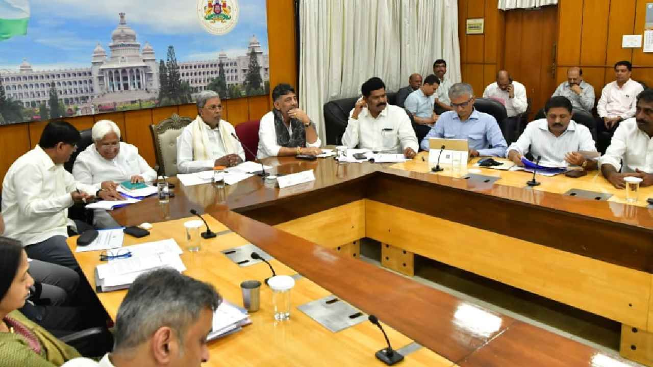 ಸಿಎಂ ಜಾತಿಗಣತಿ ಸಭೆ:ಈವರೆಗೆ ಎಷ್ಟು ಸಮೀಕ್ಷೆಯಾಗಿದೆ? ಒಟ್ಟು ಎಷ್ಟು ಆಗ್ಬೇಕು? ಇಲ್ಲಿದೆ ವಿವರ