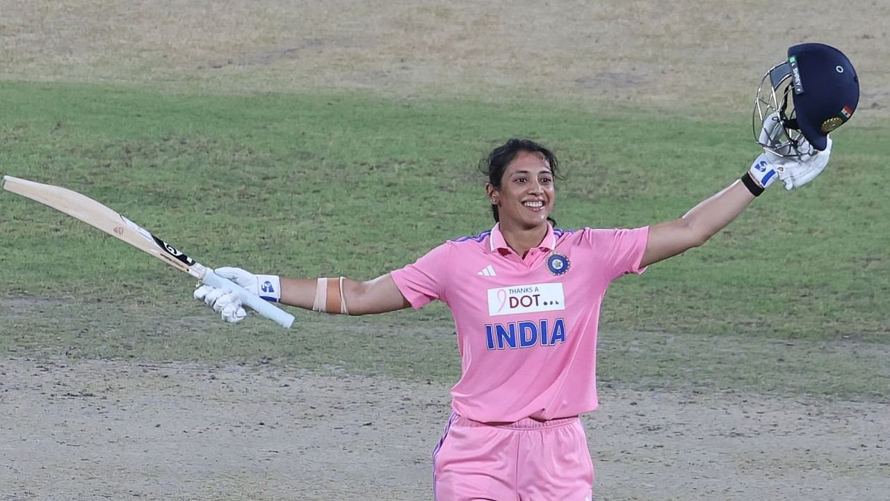ಇದೀಗ 13ನೇ ಸೆಂಚುರಿ ಸಿಡಿಸುವ ಮೂಲಕ ಮಹಿಳಾ ಏಕದಿನ ಕ್ರಿಕೆಟ್​ ಇತಿಹಾಸದಲ್ಲೇ ಅತ್ಯಧಿಕ ಶತಕ ಬಾರಿಸಿದ ಓಪನರ್ ಎನಿಸಿಕೊಂಡಿದ್ದಾರೆ. ಅಷ್ಟೇ ಅಲ್ಲದೆ ಏಕದಿನ ಕ್ರಿಕೆಟ್​ ಇತಿಹಾಸದಲ್ಲೇ ಭಾರತದ ಪರ ಅತೀ ವೇಗದ ಸೆಂಚುರಿ ಸಿಡಿಸಿದ ಹೆಗ್ಗಳಿಕೆಯನ್ನು ಕೂಡ ಸ್ಮೃತಿ ಮಂಧಾನ ತಮ್ಮದಾಗಿಸಿಕೊಂಡಿದ್ದಾರೆ.