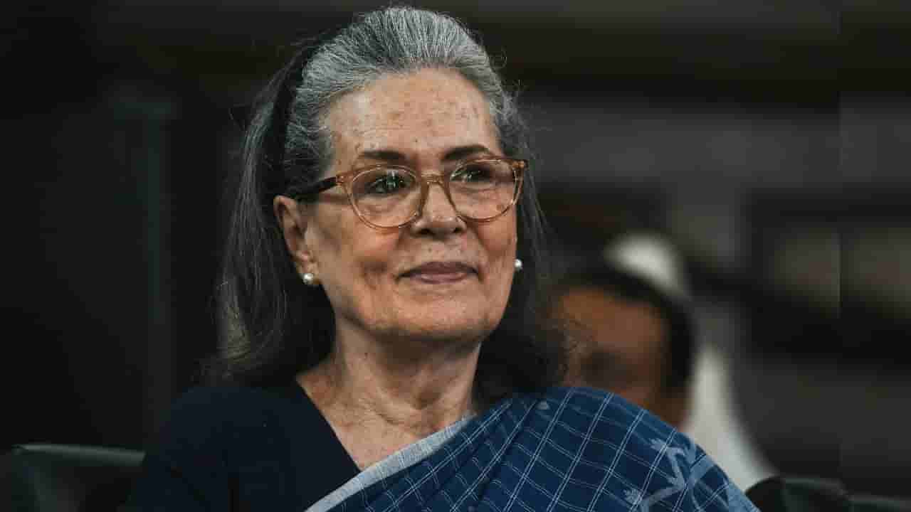 ಭಾರತೀಯ ಪ್ರಜೆಯಾಗುವ 3 ವರ್ಷ ಮೊದಲೇ ಮತದಾರರ ಪಟ್ಟಿಯಲ್ಲಿ ಸೋನಿಯಾ ಗಾಂಧಿ ಹೆಸರು; ದೆಹಲಿ ಕೋರ್ಟ್​ನಲ್ಲಿ ಅರ್ಜಿ