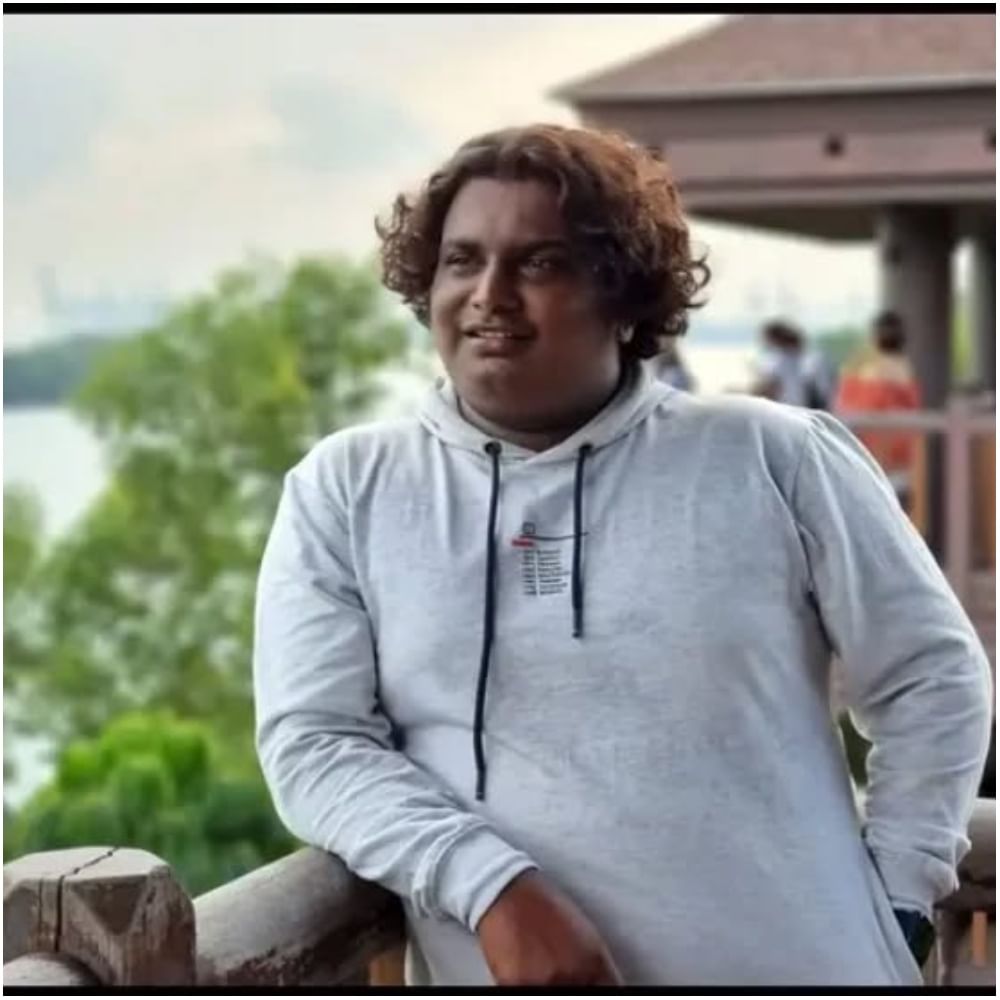 ಸೂರಜ್: ಹಾಸ್ಯ ಶೋಗಳ ಮೂಲಕ ಗಮನ ಸೆಳೆದವರು ಸೂರಜ್. ‘ಕಾಮಿಡಿ ಕಿಲಾಡಿಗಳು’ ಶೋನಲ್ಲಿ ಮಿಂಚು ಹರಿಸಿದ್ದರು. ಅವರು ಕೂಡ ಬಿಗ್ ಬಾಸ್​ನ ಅತಿಥಿ ಎಂದು ಹೇಳಲಾಗುತ್ತಾ ಇದೆ.