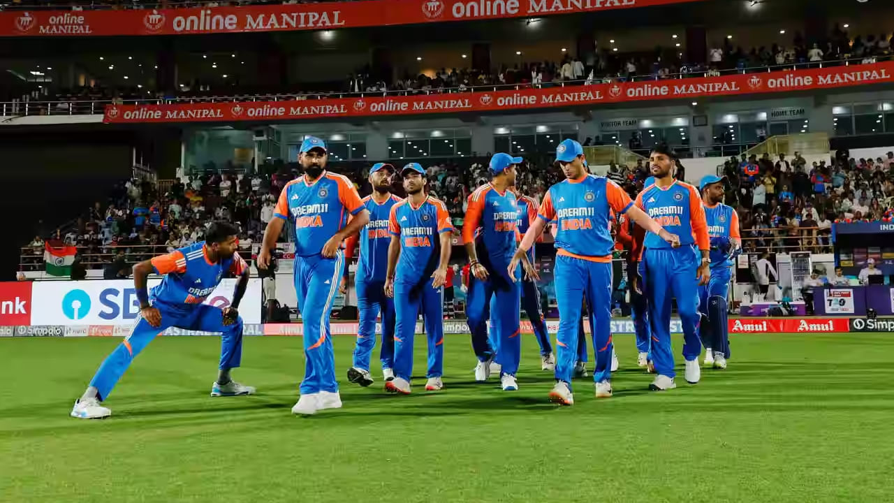 ಈ ಮೂರು ಪಂದ್ಯಗಳಲ್ಲಿ ಭಾರತ ತಂಡವು ಗೆಲುವು ದಾಖಲಿಸಿದರೆ ಅಂಕ ಪಟ್ಟಿಯಲ್ಲಿ ಅಗ್ರಸ್ಥಾನ ಅಲಂಕರಿಸಿ ಫೈನಲ್ಗೇರಲಿದೆ. ಅಂದರೆ ಈ ಬಾರಿಯ ಏಷ್ಯಾಕಪ್ ರೌಂಡ್ ರಾಬಿನ್ ಮಾದರಿಯಲ್ಲಿ ನಡೆಯುತ್ತಿರುವುದರಿಂದ ಯಾವುದೇ ಸೆಮಿಫೈನಲ್ ಇರುವುದಿಲ್ಲ. ಬದಲಾಗಿ ಅಂಕ ಪಟ್ಟಿಯಲ್ಲಿ ಮೊದಲೆರಡು ಸ್ಥಾನಗಳನ್ನು ಅಲಂಕರಿಸುವ ತಂಡಗಳು ಫೈನಲ್ ಆಡಲಿದೆ.