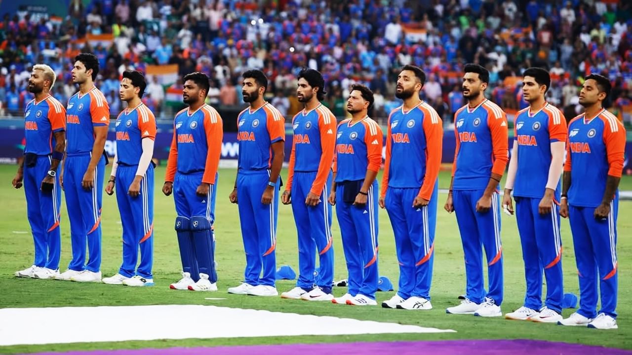 ಏಷ್ಯಾಕಪ್ನಲ್ಲಿ ಭರ್ಜರಿ ಪ್ರದರ್ಶನ ನೀಡುವ ಮೂಲಕ ಟೀಮ್ ಇಂಡಿಯಾ ಚಾಂಪಿಯನ್ ಪಟ್ಟ ಅಲಂಕರಿಸಿದೆ. ಈ ಚಾಂಪಿಯನ್ ಪಟ್ಟದೊಂದಿಗೆ ಹಿಂತಿರುಗಿರುವ ಭಾರತೀಯ ಆಟಗಾರರು ಮುಂಬರುವ ಟೆಸ್ಟ್ ಸರಣಿಗೆ ಸಜ್ಜಾಗಬೇಕಿದೆ. ಅಂದರೆ ಇನ್ನೆರಡು ದಿನಗಳಲ್ಲಿ ಭಾರತ ತಂಡದ ಟೆಸ್ಟ್ ಸರಣಿ ಶುರುವಾಗಲಿದೆ.