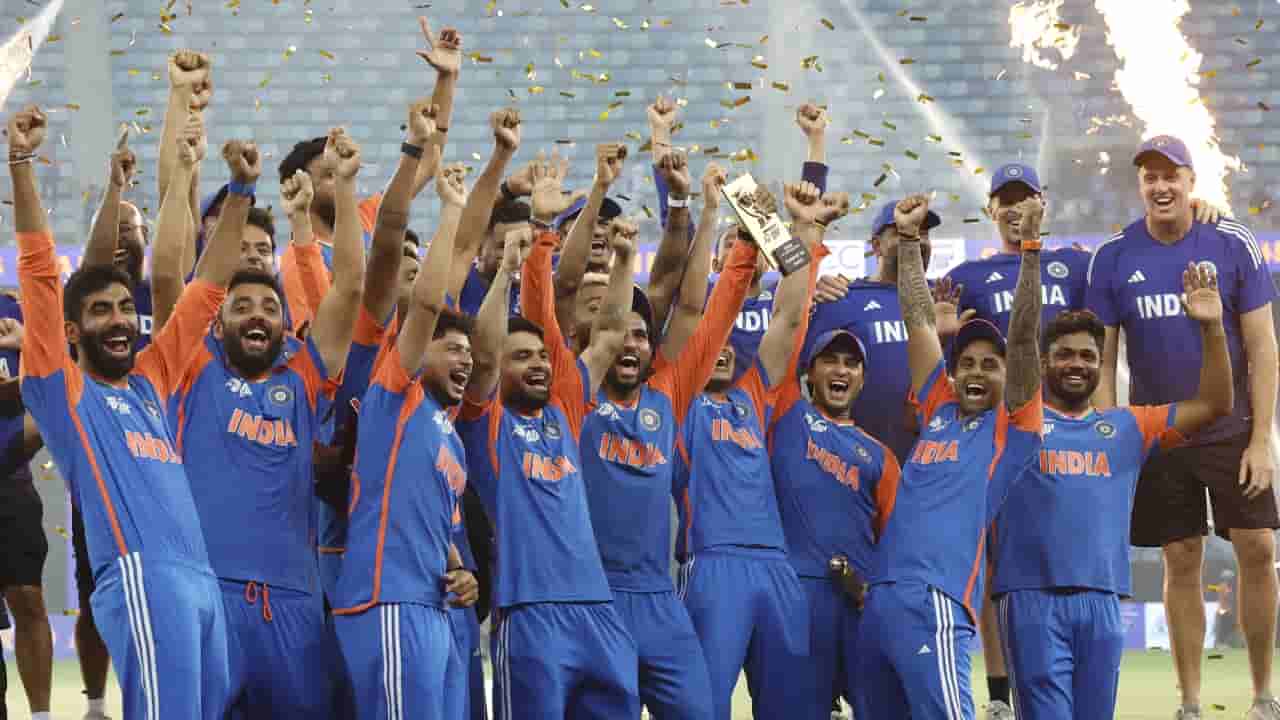 BCCI Rewards Team India: ಮೂರು ಟ್ರೋಫಿ ಗೆದ್ದ ಟೀಂ ಇಂಡಿಯಾಗೆ 204 ಕೋಟಿ ರೂ. ಬಹುಮಾನ