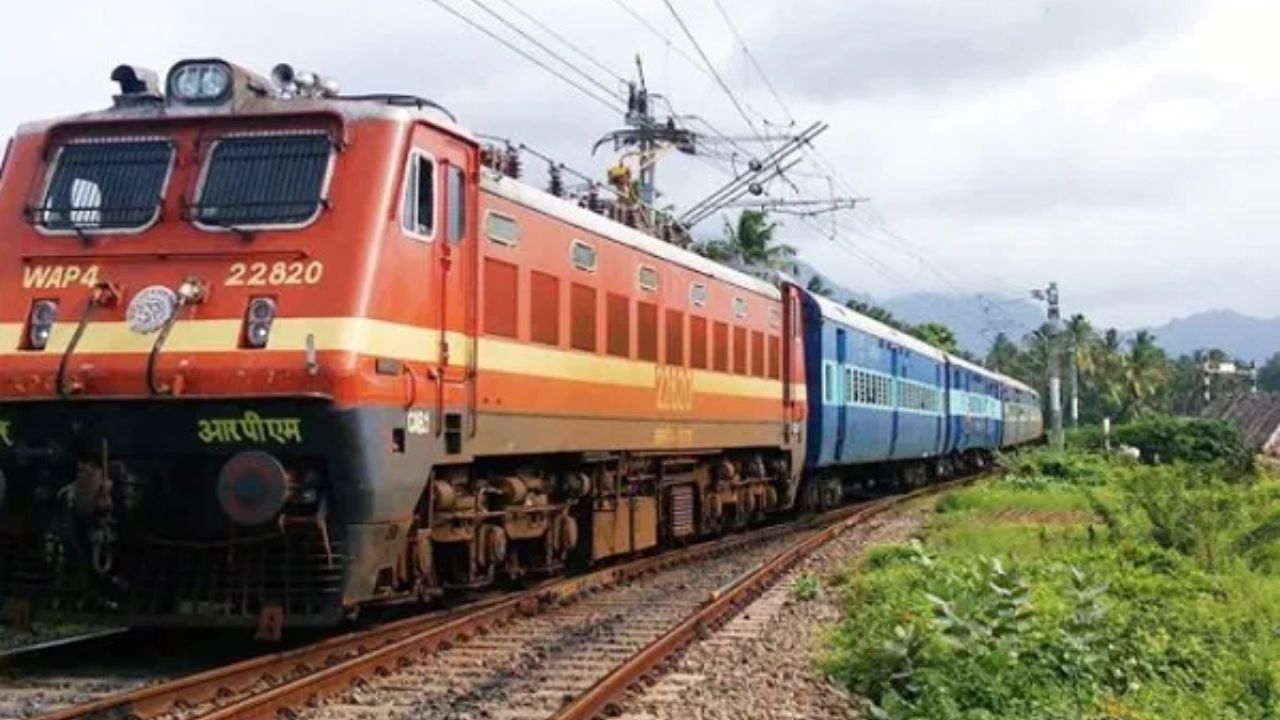 ದಸರಾ ಪ್ರಯುಕ್ತ ಕರ್ನಾಟಕದ ವಿವಿಧೆಡೆಗೆ ವಿಶೇಷ ರೈಲುಗಳು: ಟ್ರಿಪ್ ವಿವರ, ವೇಳಾಪಟ್ಟಿ ಇಲ್ಲಿದೆ ದಸರಾ ಪ್ರಯುಕ್ತ ಕರ್ನಾಟಕದ ವಿವಿಧೆಡೆಗೆ ವಿಶೇಷ ರೈಲುಗಳು: ಟ್ರಿಪ್ ವಿವರ, ವೇಳಾಪಟ್ಟಿ ಇಲ್ಲಿದೆ