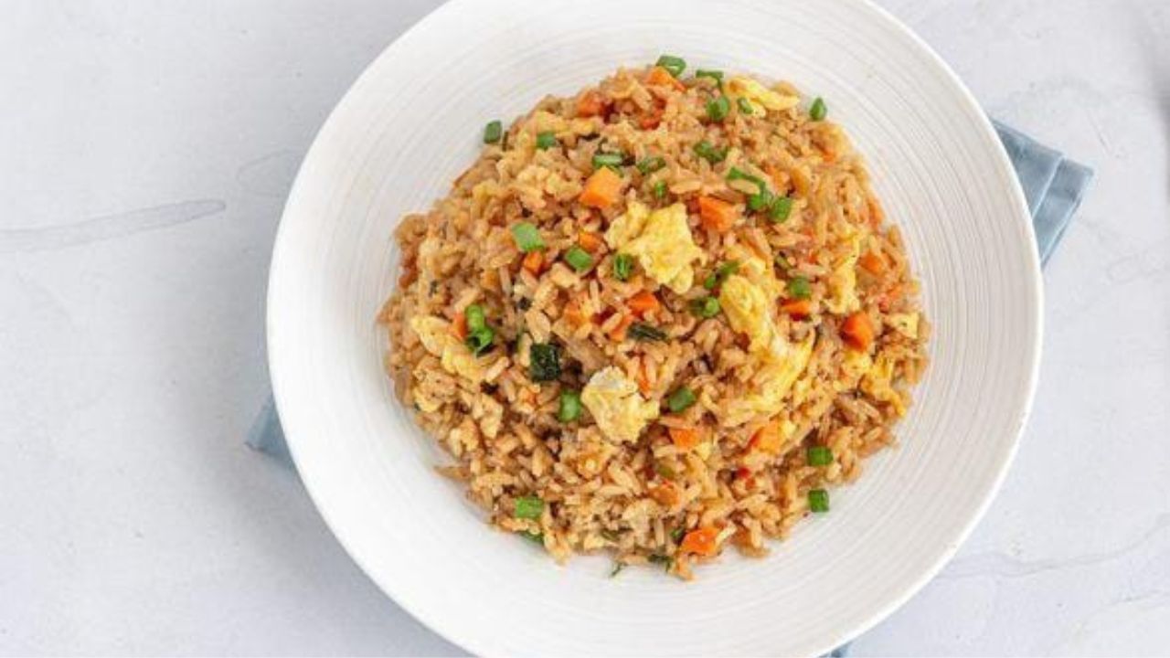 Viral: ಫ್ರೈಡ್ ರೈಸ್ ತಿಂದು ಬಾಯಿ, ಮೂಗಿನಿಂದ ರಕ್ತ, ಹುಟ್ಟುಹಬ್ಬದ ದಿನವೇ ಬಾಲಕಿ ಸಾವು Viral: ಫ್ರೈಡ್ ರೈಸ್ ತಿಂದು ಬಾಯಿ, ಮೂಗಿನಿಂದ ರಕ್ತ, ಹುಟ್ಟುಹಬ್ಬದ ದಿನವೇ ಬಾಲಕಿ ಸಾವು