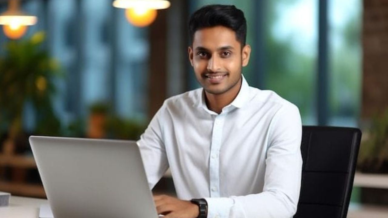 Viral: ಅಂದು ತಿಂಗಳಿಗೆ 18 ಸಾವಿರ ರೂ ಸಂಬಳ, ಇಂದು ವಾರ್ಷಿಕ ಸಂಬಳವೇ 24 ಲಕ್ಷ ರೂ; ಯಶಸ್ಸಿನ ಹಾದಿ ಬಿಚ್ಚಿಟ್ಟ ಬೆಂಗಳೂರಿನ ಯುವಕ