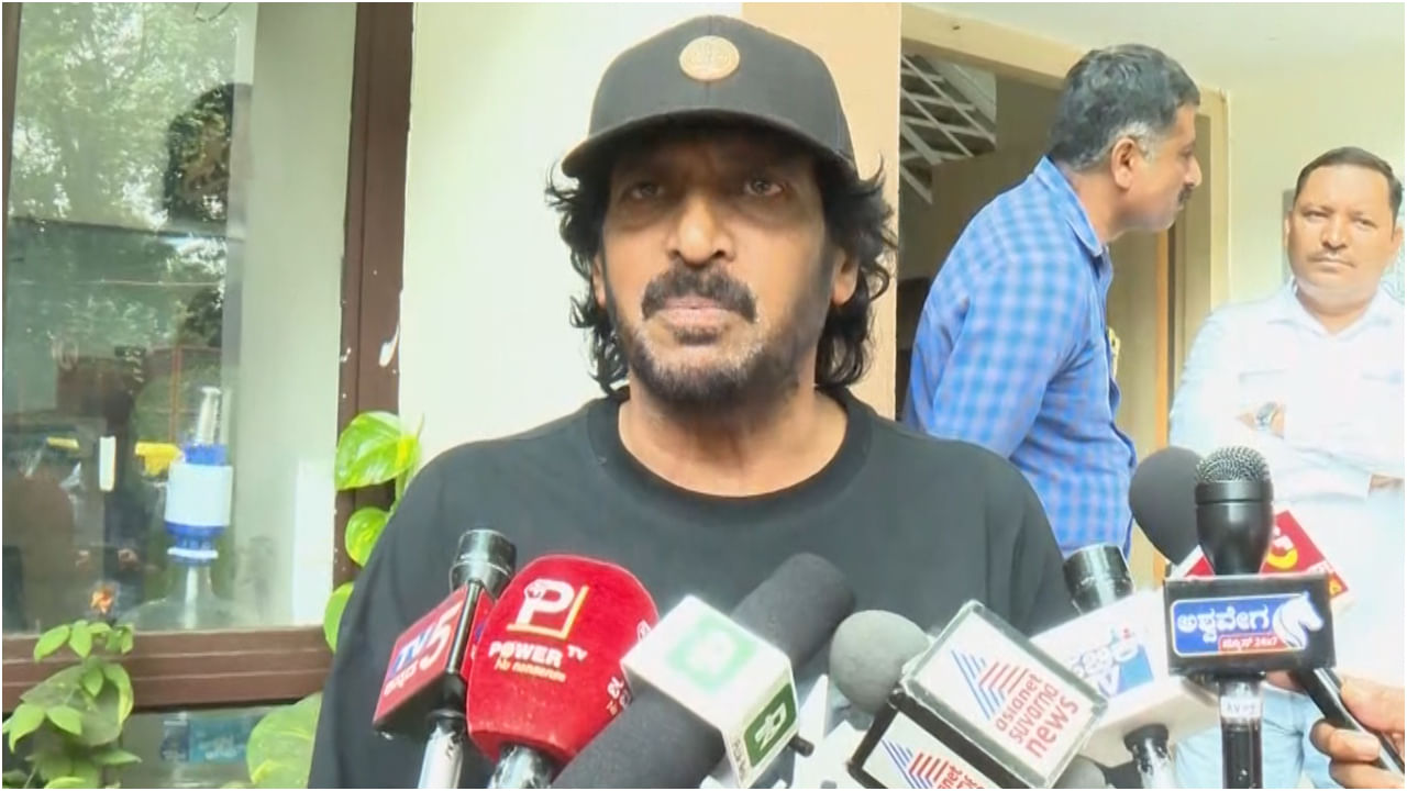 ಉಪೇಂದ್ರ, ಪ್ರಿಯಾಂಕಾ ಮೊಬೈಲ್ ಹ್ಯಾಕ್ ಆಗಿ ಹಣ ಕಳೆದುಕೊಂಡಿದ್ದು ಹೇಗೆ? ಇಲ್ಲಿದೆ ಪೂರ್ತಿ ವಿವರ ಉಪೇಂದ್ರ, ಪ್ರಿಯಾಂಕಾ ಮೊಬೈಲ್ ಹ್ಯಾಕ್ ಆಗಿ ಹಣ ಕಳೆದುಕೊಂಡಿದ್ದು ಹೇಗೆ? ಇಲ್ಲಿದೆ ಪೂರ್ತಿ ವಿವರ