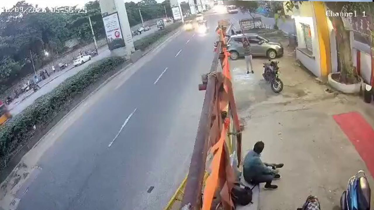 ಹೈದರಾಬಾದ್‌ ದೇವಸ್ಥಾನದ ಗೋಡೆಗೆ ಡಿಕ್ಕಿಯಾಗಿ ಟ್ಯಾಂಕರ್ ಪಲ್ಟಿ; ಬೆಚ್ಚಿಬೀಳಿಸುವ ವಿಡಿಯೋ ಇಲ್ಲಿದೆ