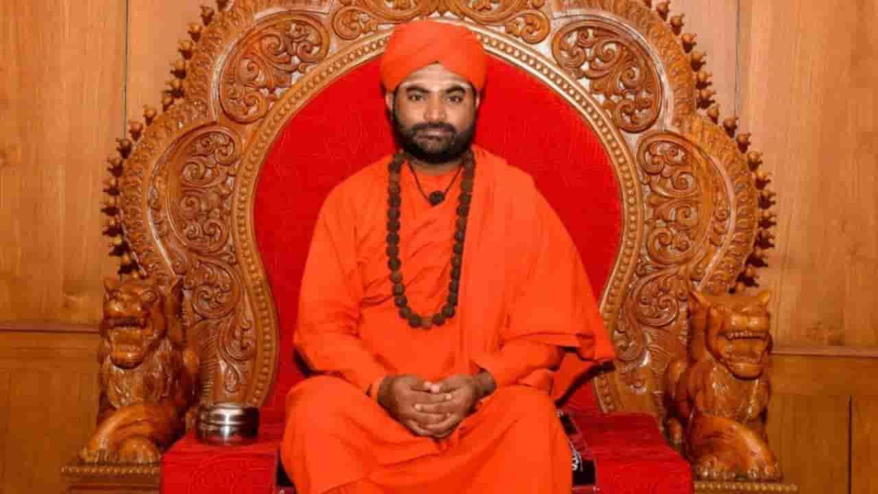ಲಿಂಗಾಯತ ಮತ್ತು ಮುಸ್ಲಿಂ ಧರ್ಮ ಒಂದೇ ಅನ್ನೋದು ತಪ್ಪು: ಪಂಡಿತಾರಾಧ್ಯಶ್ರೀ ಅಭಿಪ್ರಾಯ ವಿರೋಧಿಸಿದ ವಚನಾನಂದಶ್ರೀ