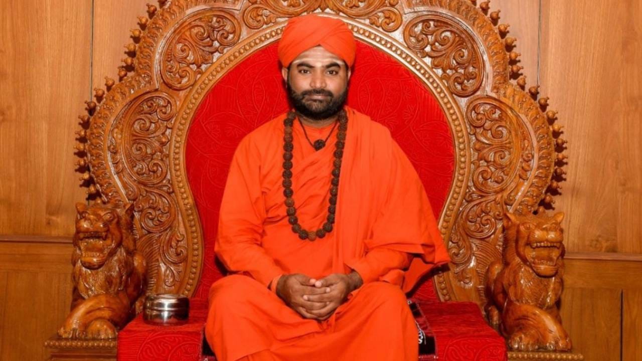 ಲಿಂಗಾಯತ ಮತ್ತು ಮುಸ್ಲಿಂ ಧರ್ಮ ಒಂದೇ ಅನ್ನೋದು ತಪ್ಪು: ಪಂಡಿತಾರಾಧ್ಯಶ್ರೀ ಅಭಿಪ್ರಾಯ ವಿರೋಧಿಸಿದ ವಚನಾನಂದಶ್ರೀ ಲಿಂಗಾಯತ ಮತ್ತು ಮುಸ್ಲಿಂ ಧರ್ಮ ಒಂದೇ ಅನ್ನೋದು ತಪ್ಪು: ಪಂಡಿತಾರಾಧ್ಯಶ್ರೀ ಅಭಿಪ್ರಾಯ ವಿರೋಧಿಸಿದ ವಚನಾನಂದಶ್ರೀ