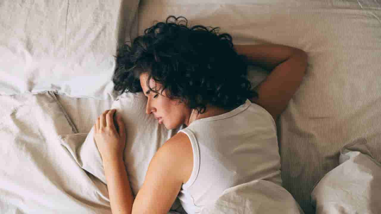 ನಿಮಗೆ ಆಗಾಗ ವಿಚಿತ್ರ ಕನಸುಗಳು ಬೀಳುತ್ತಾ? ರಾತ್ರಿ ಈ ಆಹಾರಗಳ ಸೇವನೆ ಮಾಡುವುದನ್ನು ಬಿಟ್ಟುಬಿಡಿ