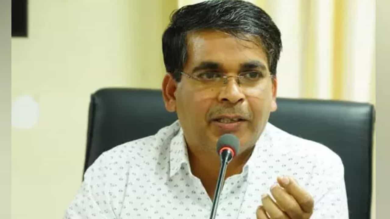 ಕನ್ನಡ ರಾಜ್ಯೋತ್ಸವ: ನವೆಂಬರ್ 1 ರಿಂದ ಎಲ್ಲ ಚಿತ್ರಮಂದಿರಗಳಲ್ಲಿ ಒಂದು ವಾರ ಕನ್ನಡ ಸಿನಿಮಾಗಳು ಕಡ್ಡಾಯ! ಕನ್ನಡ ರಾಜ್ಯೋತ್ಸವ: ನವೆಂಬರ್ 1 ರಿಂದ ಎಲ್ಲ ಚಿತ್ರಮಂದಿರಗಳಲ್ಲಿ ಒಂದು ವಾರ ಕನ್ನಡ ಸಿನಿಮಾಗಳು ಕಡ್ಡಾಯ!