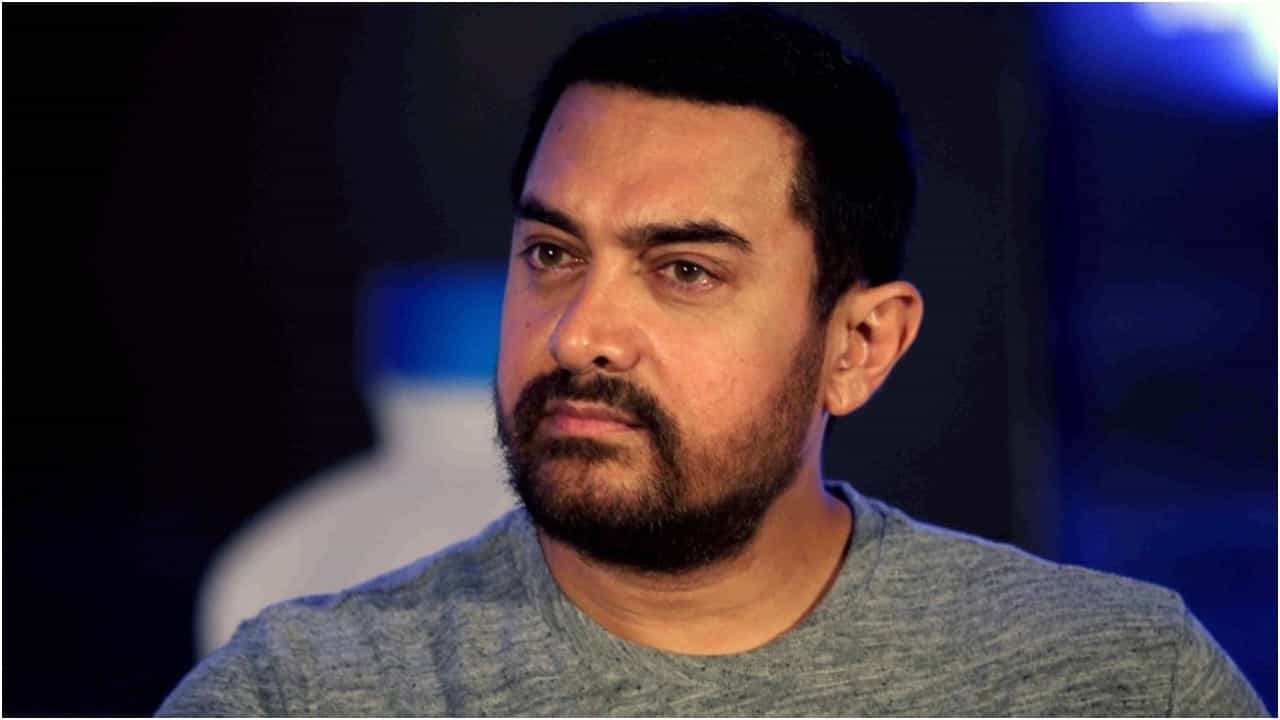 ಆಮಿರ್​ ಖಾನ್​ಗೆ ಇತರರ ಮೇಲೆ ಉಗುಳುವ ಅಭ್ಯಾಸ ಇದೆ; ನಿರ್ದೇಶಕನ ಹೇಳಿಕೆ