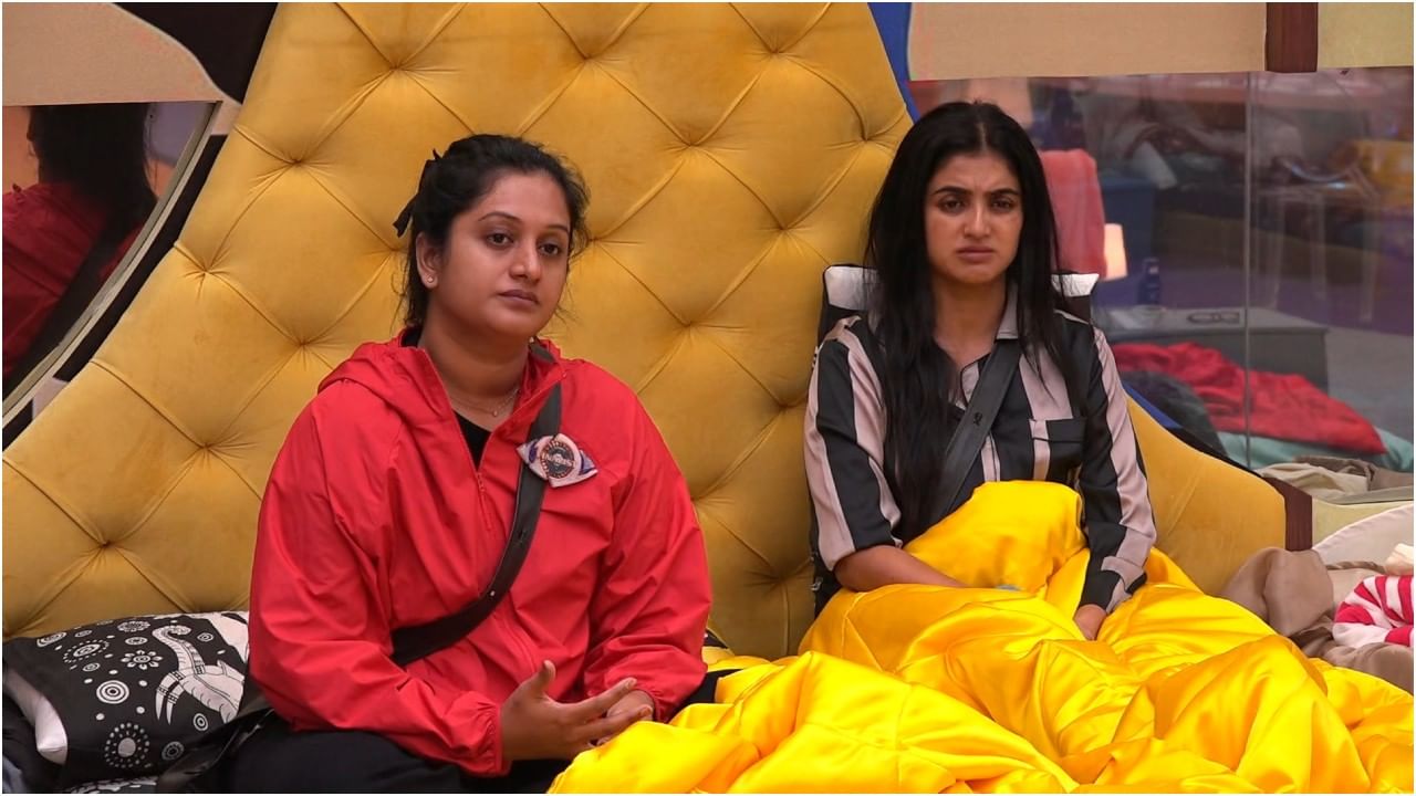 ಅಶ್ವಿನಿಯ ಚಮಚ ಆದ ಜಾನ್ವಿ; ಹೇಳಿದಂತೆ ಕುಣೀತಾರೆ ತಕತೈ, ತಕತೈ ಅಶ್ವಿನಿಯ ಚಮಚ ಆದ ಜಾನ್ವಿ; ಹೇಳಿದಂತೆ ಕುಣೀತಾರೆ ತಕತೈ, ತಕತೈ