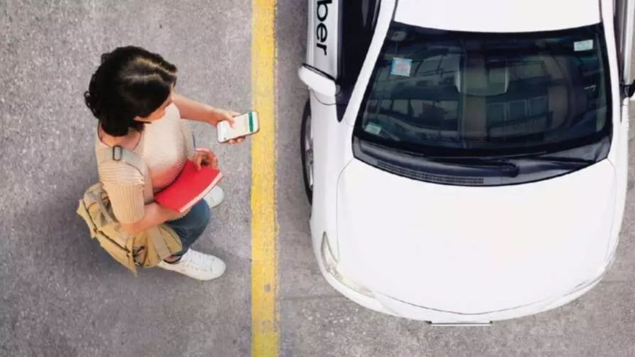 ಬೆಂಗಳೂರು: ಟೋಲ್ ಮಾರ್ಗ ತಪ್ಪಿಸಿದ್ದಕ್ಕೆ ಪ್ರಶ್ನಿಸಿದ ವಿದ್ಯಾರ್ಥಿನಿ ಮೇಲೆ ಹಲ್ಲೆ ಮಾಡಿದ ಕ್ಯಾಬ್ ಚಾಲಕ