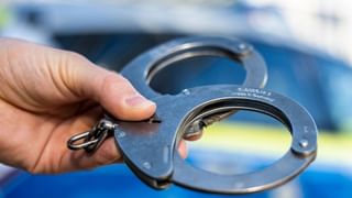 ಅವಸರವೇ ಅಪಘಾತಕ್ಕೆ ಕಾರಣ: ಓವರ್‌ ಟೇಕ್‌ ಮಾಡಲು ಹೋಗಿ ಮಗುಚಿ ಬಿದ್ದ ಆಟೋ