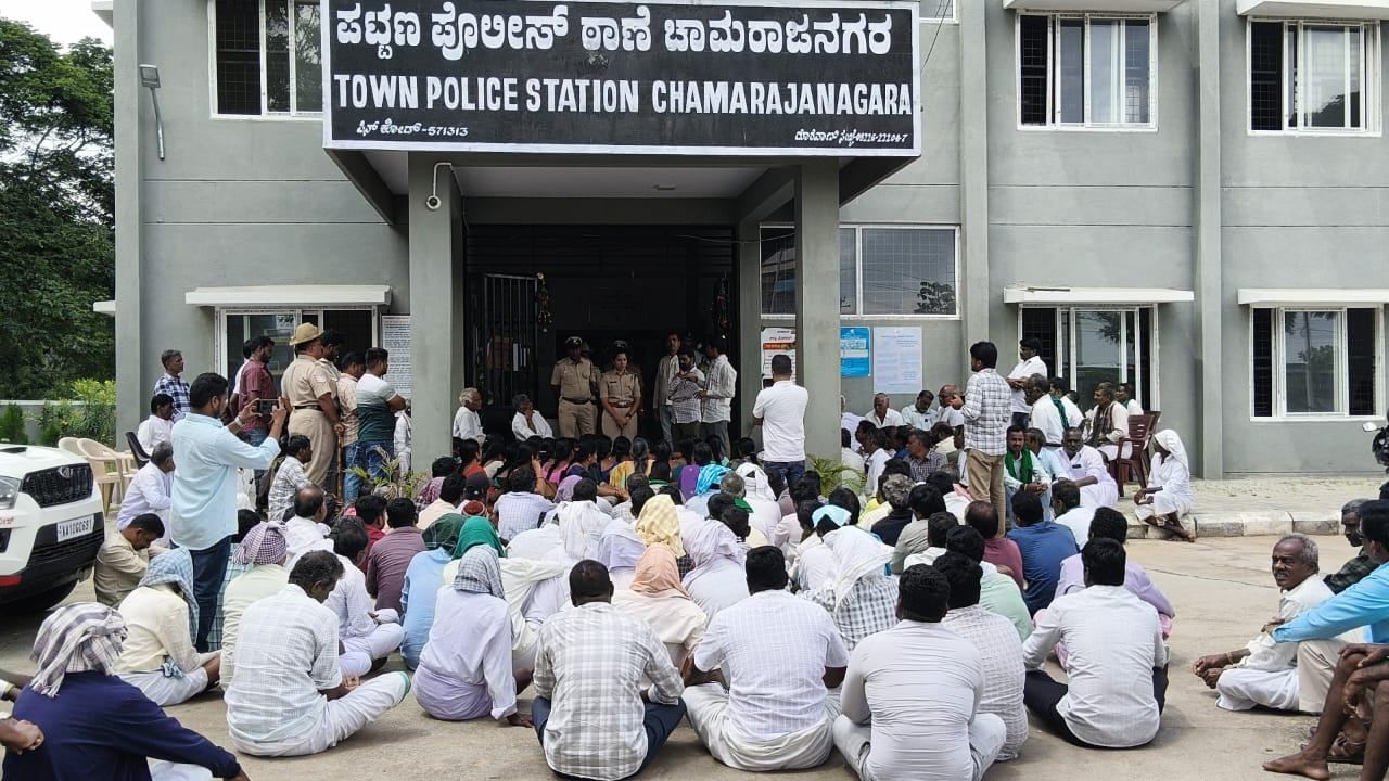 ಚಾಮರಾಜನಗರ: ದಲಿತರಿಗೆ ದೇವಾಲಯ ಪ್ರವೇಶಕ್ಕೆ ನಿರ್ಬಂಧ; 17 ಮಂದಿ ವಿರುದ್ಧ ಎಫ್ಐಆರ್ ದಾಖಲು