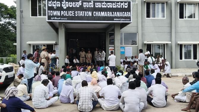 ದಲಿತರಿಗೆ ದೇವಾಲಯ ಪ್ರವೇಶಕ್ಕೆ ನಿರ್ಬಂಧ; 17 ಮಂದಿ ವಿರುದ್ಧ ಎಫ್ಐಆರ್ ದಾಖಲು