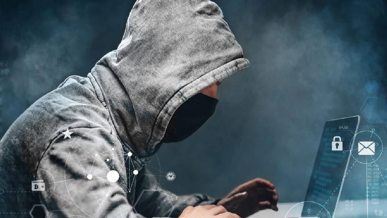 ವಾಟ್ಸಾಪ್​​ನಲ್ಲಿ ಮದುವೆ ಇನ್ವಿಟೇಶನ್ ಬಂದ್ರೆ ಓಪನ್ ಮಾಡ್ಬೇಡಿ, ಖಾತೆಯಲ್ಲಿರೋ ಅಷ್ಟೂ ಹಣ ಹೋಗ್ಬಹುದು ಎಚ್ಚರ