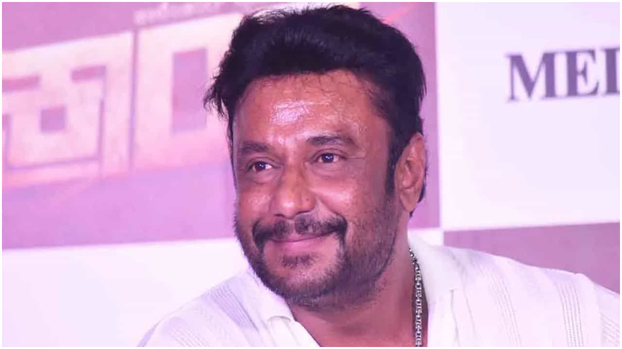 ದರ್ಶನ್ಗೆ ಹರಿದ ಚಾದರ: ಜೈಲು ಅಧಿಕಾರಿಗಳಿಗೆ ನ್ಯಾಯಾಲಯ ಛೀಮಾರಿ ದರ್ಶನ್ಗೆ ಹರಿದ ಚಾದರ: ಜೈಲು ಅಧಿಕಾರಿಗಳಿಗೆ ನ್ಯಾಯಾಲಯ ಛೀಮಾರಿ