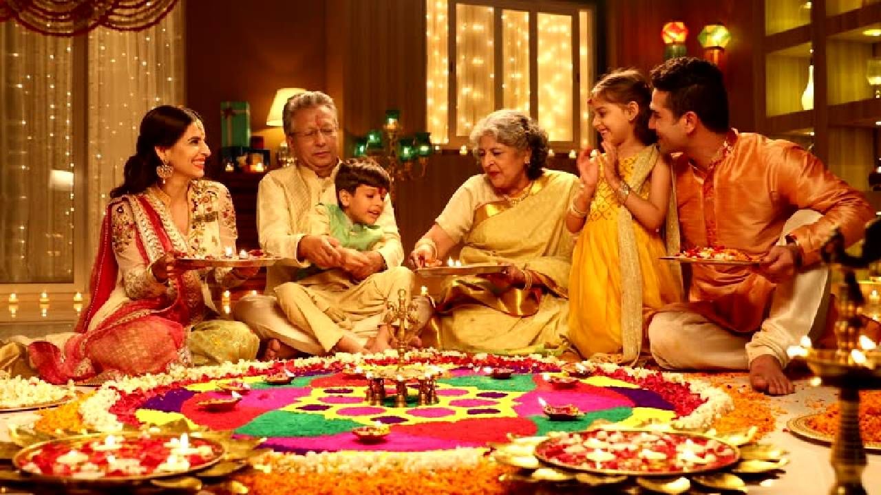 Deepavali 2025: ದೀಪಾವಳಿಯಂದು ಯಾವ ಬಣ್ಣದ ಬಟ್ಟೆ ಧರಿಸಬೇಕು? ಯಾವ ಬಣ್ಣ ಅಶುಭ?
