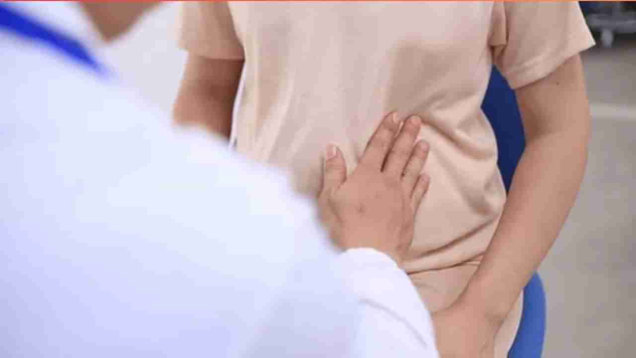 ಮುತ್ತಿಟ್ಟು, ಬಲವಂತವಾಗಿ ಬಟ್ಟೆ ಬಿಚ್ಚಲು ಒತ್ತಾಯಿಸಿದ ಬೆಂಗಳೂರು ವೈದ್ಯ, ಯುವತಿಗೆ ಲೈಂಗಿಕ ಕಿರುಕುಳ