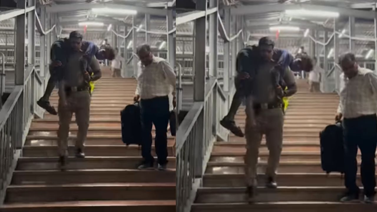 ರೈಲು ಹತ್ತಲು ಪರದಾಡುತ್ತಿದ್ದ ವಿಶೇಷ ಚೇತನ ವ್ಯಕ್ತಿಗೆ ಹೆಗಲು ನೀಡಿದ ಪೊಲೀಸ್ : ಹೃದಯ ಸ್ಪರ್ಶಿ ವಿಡಿಯೋ ರೈಲು ಹತ್ತಲು ಪರದಾಡುತ್ತಿದ್ದ ವಿಶೇಷ ಚೇತನ ವ್ಯಕ್ತಿಗೆ ಹೆಗಲು ನೀಡಿದ ಪೊಲೀಸ್ : ಹೃದಯ ಸ್ಪರ್ಶಿ ವಿಡಿಯೋ