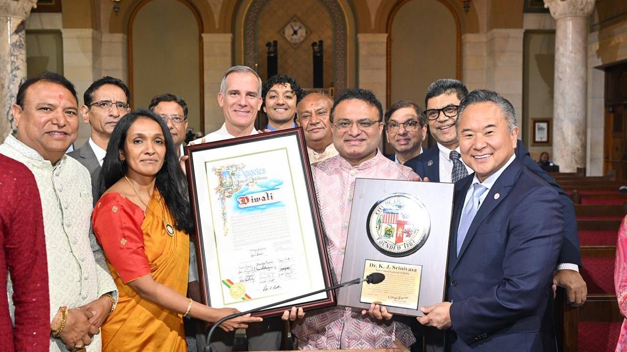 ಭಾರತೀಯ ಮೂಲದ ನಗರ ಪರಿಷತ್ ಸದಸ್ಯೆ ನಿತ್ಯಾ ರಮನ್ ಅವರು ಲಾಸ್ ಏಂಜಲೀಸ್ನ ಭಾರತದ ರಾಯಭಾರ ಕಚೇರಿಯ ಸಹಯೋಗದಲ್ಲಿ ಈ ಹಬ್ಬವನ್ನು ಆಯೋಜಿಸಿದ್ದು,ಈ ಕಾರ್ಯಕ್ರಮವು ಸಾಂಸ್ಕೃತಿಕ ಸೌಹಾರ್ದತೆ ಮತ್ತು ಏಕತೆಯನ್ನು ಉತ್ತೇಜಿಸಿತು.