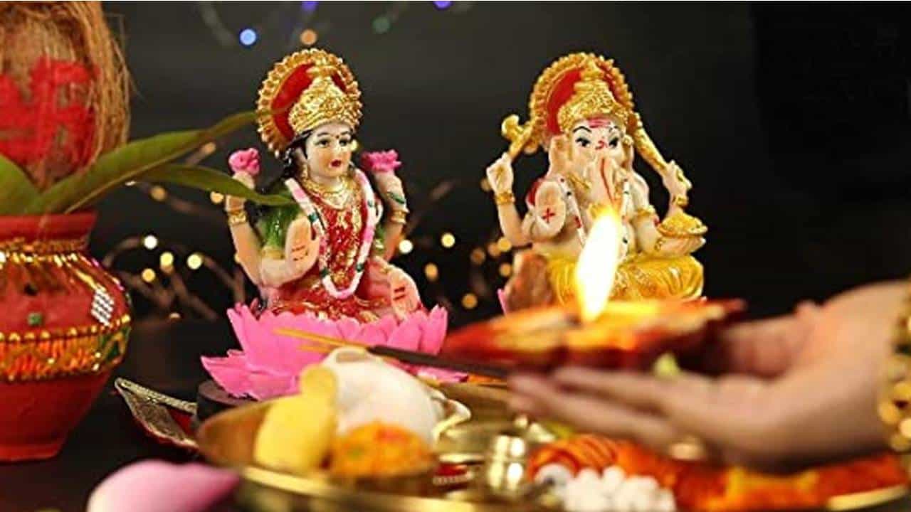 Deepavali 2025: ನಿಶಿತ ಕಾಲದಲ್ಲಿ ಲಕ್ಷ್ಮಿ ಮತ್ತು ಗಣೇಶನನ್ನು ಪೂಜಿಸುವುದು ಏಕೆ ಶುಭ?