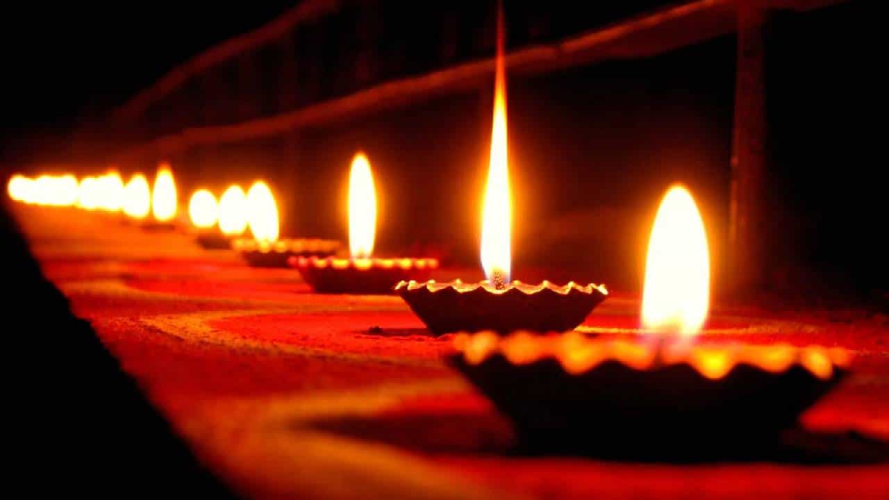 Daily Devotional: ಮಹಾಲಕ್ಷ್ಮಿಯ ಪರಿಪೂರ್ಣ ಆಶೀರ್ವಾದ ಪಡೆಯಲು ಈ ದಿನ ದೀಪಾವಳಿ ಆಚರಿಸಿ