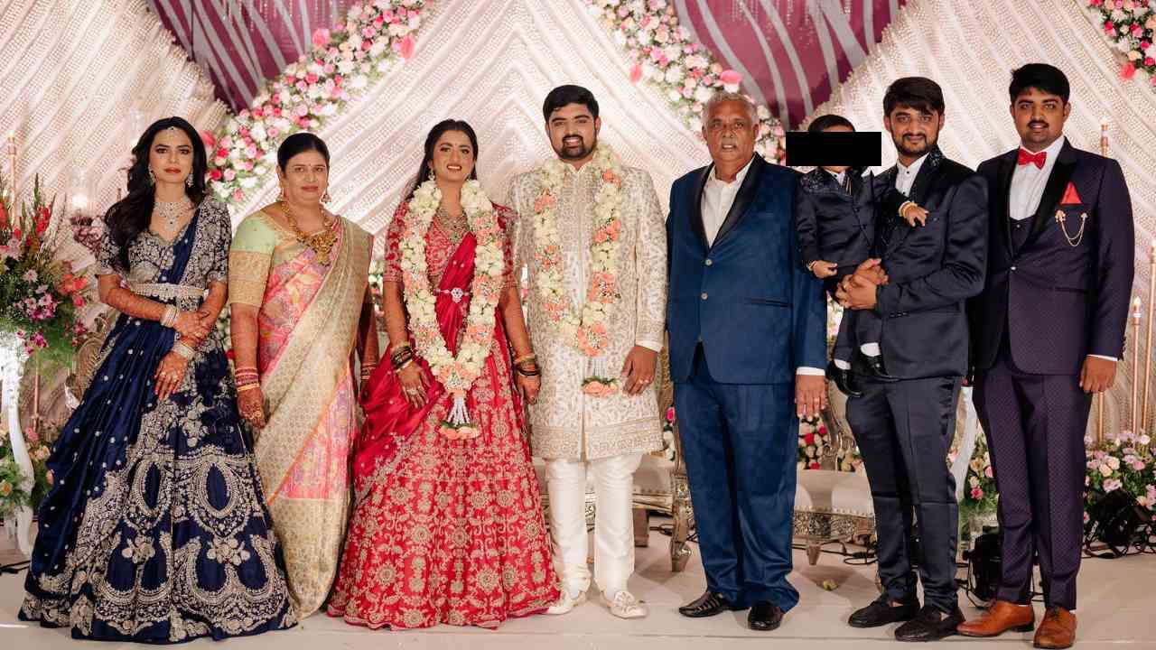 ಅದ್ಯಾವಾಗ ಮರಣೋತ್ತರ ಪರೀಕ್ಷೆಯಲ್ಲಿ ಅನಸ್ತೇಷಿಯಾ ಔಷಧದಿಂದ ಕೃತಿಕಾ ಸಾವನ್ನಪ್ಪಿರುವುದು ದೃಢವಾಯ್ತೋ, ವರದಿ ನಂತರ ಕೃತಿಕಾ ಪೋಷಕರನ್ನು ಪೊಲೀಸರು ಸಂಪರ್ಕಿಸಿದ್ದರು. ಕೃತಿಕಾ ಸಾವಿನ ಹಿಂದಿನ ದಿನ ಅಳಿಯ ಮಹೇಂದ್ರ ಮಗಳಿಗೆ ಇಂಜೆಕ್ಷನ್ ನೀಡಿದ್ದ ಅನ್ನೊದನ್ನ ಪೋಷಕರು ಪೊಲೀಸರಿಗೆ ತಿಳಿಸಿದ್ದರು. ಕೂಡಲೇ ಆ್ಯಕ್ಟೀವ್ ಆದ ಮಾರತ್ಹಳ್ಳಿ ಪೊಲೀಸರು, ಉಡುಪಿಯ ಮಣಿಪಾಲ್ನಲ್ಲಿ ಆರೋಪಿ ಮಹೇಂದ್ರನ ಬಂಧಿಸಿರು.