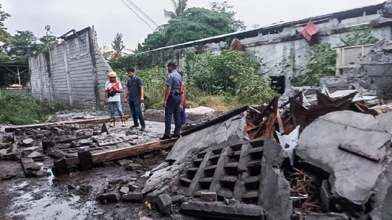Philippines Earthquake: ಫಿಲಿಪೈನ್ಸ್ನಲ್ಲಿ ಪ್ರಬಲ ಭೂಕಂಪ, ಸೇತುವೆ ಅಲುಗಾಡುವ ವಿಡಿಯೋ ಇಲ್ಲಿದೆ Philippines Earthquake: ಫಿಲಿಪೈನ್ಸ್ನಲ್ಲಿ ಪ್ರಬಲ ಭೂಕಂಪ, ಸೇತುವೆ ಅಲುಗಾಡುವ ವಿಡಿಯೋ ಇಲ್ಲಿದೆ