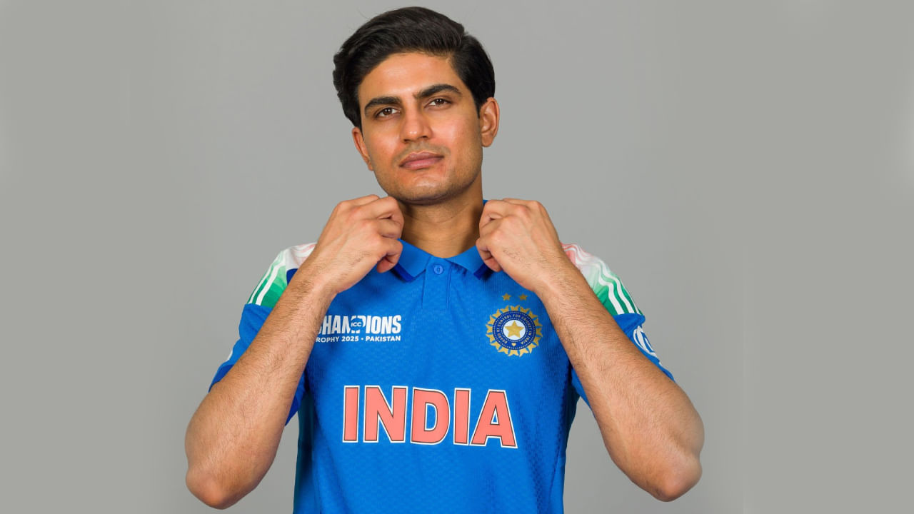 India ODI Squad: ಭಾರತ ಏಕದಿನ ತಂಡದ ನಾಯಕನಾಗಿ ಶುಭ್ಮನ್ ಗಿಲ್ (Shubman Gill) ಆಯ್ಕೆಯಾಗಿದ್ದಾರೆ. ಆಸ್ಟ್ರೇಲಿಯಾದಲ್ಲಿ ನಡೆಯಲಿರುವ ಏಕದಿನ ಸರಣಿ ಮೂಲಕ ಗಿಲ್ ಏಕದಿನ ತಂಡದ ನಾಯಕನಾಗಿ ಪಾದಾರ್ಪಣೆ ಮಾಡಲಿದ್ದಾರೆ.