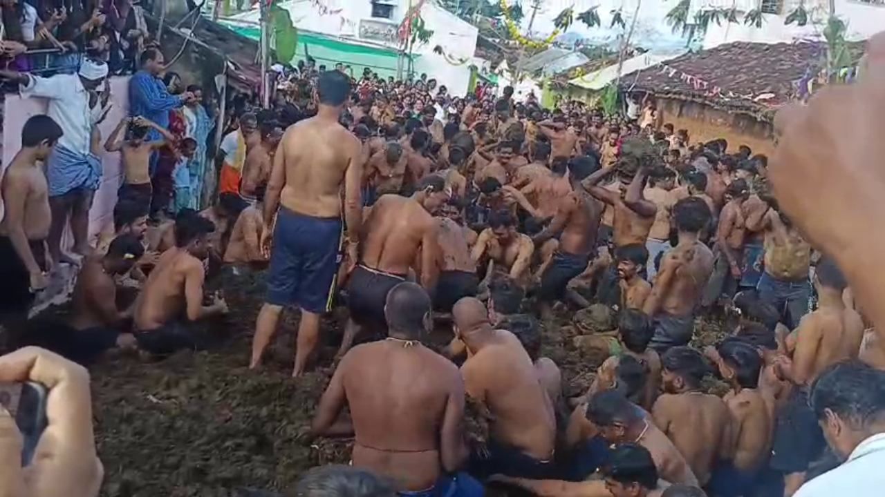 ಹಿಂದೆ ಊರ ಗೌಡರ ಮನೆಯಲ್ಲಿ ಜೀತಕ್ಕಿದ್ದ ವ್ಯಕ್ತಿ ಮಹಾಶಿವಭಕ್ತನಾಗಿದ್ದ. ಆತನ ಮರಣ ನಂತರ ಆತನ ವಿಭೂತಿ, ರುದ್ರಾಕ್ಷಿ ಹಾಗೂ ಜೋಳಿಗೆಯನ್ನು ತಿಪ್ಪೆಗೆ ಎಸೆಯಲಾಗಿತ್ತು. ಕಾಲಾನಂತರ ತಿಪ್ಪೆ ಅಗೆಯುವಾಗ ಆ ಸ್ಥಳದಲ್ಲಿ ಲಿಂಗವೊಂದು ಉದ್ಭವವಾಗಿರುವುದು ಗೋಚರಿಸಿ, ನಂತರ ಅದೇ ಸ್ಥಳದಲ್ಲಿ ದೇವಸ್ಥಾನ ನಿರ್ಮಿಸಿ  ಅಂದಿನಿಂದ ಪ್ರತಿ ವರ್ಷ ಸಗಣಿ ಹಬ್ಬ ಆಚರಿಸಿಕೊಂಡು ಬರಲಾಗುತ್ತಿದೆ ಎಂದು ಗ್ರಾಮಸ್ಥರು ಹೇಳಿದ್ದಾರೆ.