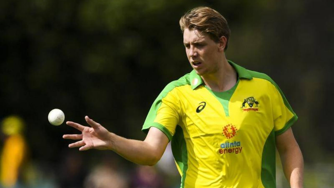 ಫಿಟ್ನೆಸ್ ಸಮಸ್ಯೆಗಳಿಂದಾಗಿ ಸುಮಾರು 12 ತಿಂಗಳ ಕಾಲ ತಂಡದಿಂದ ಹೊರಗುಳಿದಿದ್ದ ಗ್ರೀನ್, ಈ ವರ್ಷದ ಆಗಸ್ಟ್‌ನಲ್ಲಿ ದಕ್ಷಿಣ ಆಫ್ರಿಕಾ ವಿರುದ್ಧದ ಟಿ20 ಸರಣಿಯೊಂದಿಗೆ ತಂಡಕ್ಕೆ ಮರಳಿದ್ದರು. ಆದಾಗ್ಯೂ ಅವರಿಗೆ ಬೆನ್ನು ನೋವಿನ ಸಮಸ್ಯೆ ಮತ್ತೆ ಕಂಡುಬಂದಿದ್ದು, ಇದರಿಂದಾಗಿ ಅವರ ಏಕದಿನ ಸರಣಿಯಿಂದ ಹೊರಬಿದಿದ್ದಾರೆ.