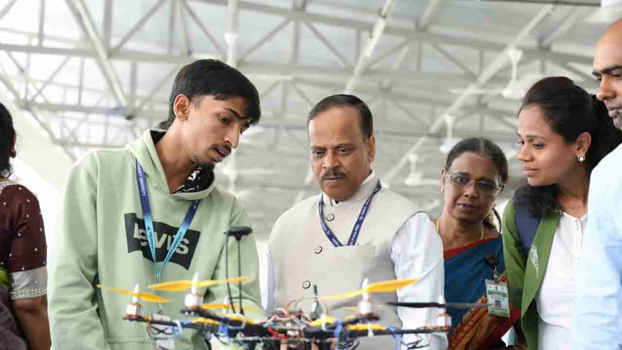 ಪ್ರೆಸಿಡೆನ್ಸಿ ವಿಶ್ವವಿದ್ಯಾಲಯದಿಂದ ಚಿಪ್ ಟು ಕ್ರಾಪ್ ಹ್ಯಾಕಥಾನ್