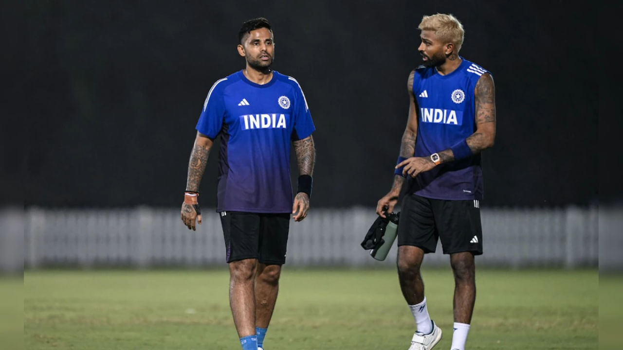 ವಾಸ್ತವವಾಗಿ ದಕ್ಷಿಣ ಆಫ್ರಿಕಾ ತಂಡ ಮುಂದಿನ ತಿಂಗಳು ಭಾರತ ಪ್ರವಾಸ ಕೈಗೊಳ್ಳಲಿದೆ. ಈ ಅವಧಿಯಲ್ಲಿ ಉಭಯ ತಂಡಗಳ ನಡುವೆ ಎರಡು ಟೆಸ್ಟ್ ಪಂದ್ಯಗಳು, ಮೂರು ಏಕದಿನ ಪಂದ್ಯಗಳು ಮತ್ತು ಐದು ಟಿ20 ಪಂದ್ಯಗಳನ್ನು ಆಡಲಿವೆ. ಇದರಲ್ಲಿ ಹಾರ್ದಿಕ್ ಪಾಂಡ್ಯ ನವೆಂಬರ್ 30 ರಿಂದ ಆರಂಭವಾಗಲಿರುವ ಸೀಮಿತ ಓವರ್‌ಗಳ ಸ್ವರೂಪದಲ್ಲಿ ತಂಡಕ್ಕೆ ಮರಳುವ ನಿರೀಕ್ಷೆಯಿದೆ. 