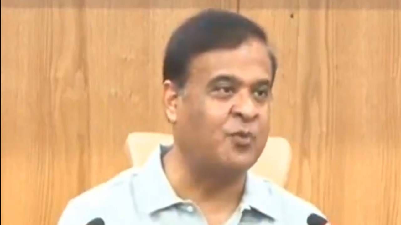 Sarma vs Kharge: ಅಸ್ಸಾಮ್​ಗೆ ಒಂದೇ ಒಂದು ಇಂಡಸ್ಟ್ರಿ ಬಂದಿದ್ದಕ್ಕೆ ಹೀಗಾಡ್ತಿದಾರೆ; ಖರ್ಗೆಗೆ ಶರ್ಮಾ ತರಾಟೆ