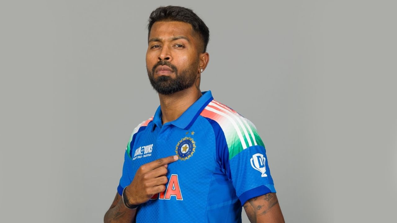 ಇನ್ನು ಭಾರತ ತಂಡದ ಸ್ಟಾರ್ ಆಲ್​ರೌಂಡರ್ ಹಾರ್ದಿಕ್ ಪಾಂಡ್ಯ ಕೂಡ ಆಸೀಸ್​ ಸರಣಿಗೆ ಅಲಭ್ಯರಾಗಿದ್ದಾರೆ. ಏಷ್ಯಾಕಪ್​ನ ಸೂಪರ್-4 ಹಂತದ ಕೊನೆಯ ಪಂದ್ಯದ ವೇಳೆ ಪಾಂಡ್ಯ ಸ್ನಾಯು ಸೆಳೆತದ ಸಮಸ್ಯೆಗೆ ಒಳಗಾಗಿದ್ದರು. ಹೀಗಾಗಿ ಅವರು ಕೂಡ ಆಸ್ಟ್ರೇಲಿಯಾ ವಿರುದ್ಧದ ಸರಣಿಯಿಂದ ಹೊರಗುಳಿದಿದ್ದಾರೆ.