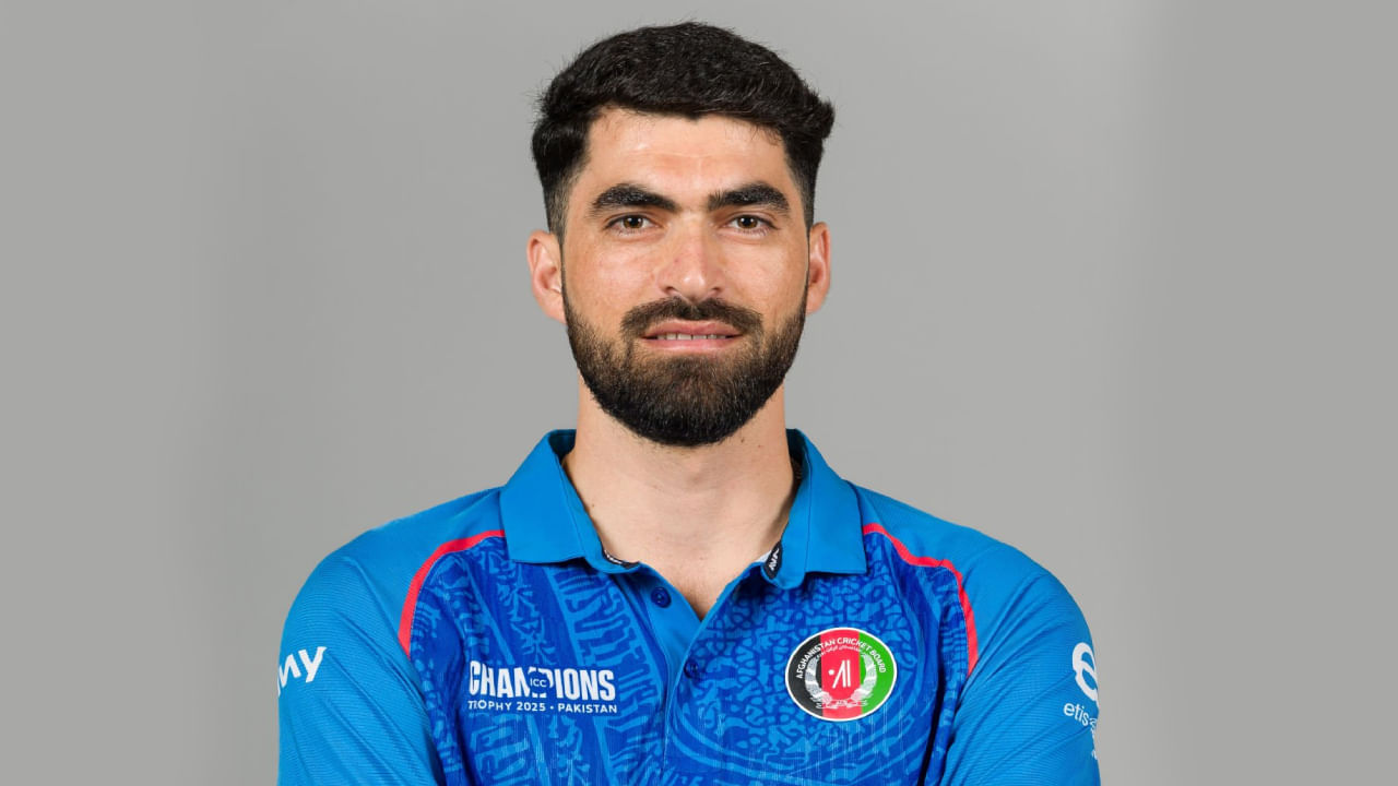 ಇಬ್ರಾಹಿಂ ಝದ್ರಾನ್: ಬಾಂಗ್ಲಾದೇಶ್ ವಿರುದ್ಧದ ಏಕದಿನ ಸರಣಿಯಲ್ಲಿ ಇಬ್ರಾಹಿಂ ಝದ್ರಾನ್ ಅತ್ಯುತ್ತಮ ಬ್ಯಾಟಿಂಗ್ ಪ್ರದರ್ಶಿಸಿದ್ದರು. ಈ ಭರ್ಜರಿ ಪ್ರದರ್ಶನದ ಫಲವಾಗಿ ಇದೀಗ 8 ಸ್ಥಾನ ಮೇಲೇರುವ ಮೂಲಕ 764 ಅಂಕಗಳೊಂದಿಗೆ ದ್ವಿತೀಯ ಸ್ಥಾನ ಅಲಂಕರಿಸಿದ್ದಾರೆ.