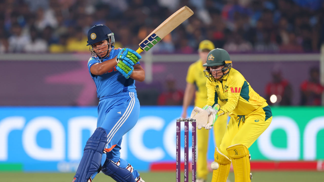 ಭಾರತ ಮಹಿಳಾ ಕ್ರಿಕೆಟ್ ತಂಡ ಈ ಹಿಂದೆ ಅಂದರೆ 2022 ರ ಏಕದಿನ ವಿಶ್ವಕಪ್‌ನಲ್ಲಿ ಹ್ಯಾಮಿಲ್ಟನ್‌ನಲ್ಲಿ ನಡೆದಿದ್ದ ಪಂದ್ಯದಲ್ಲಿ ವೆಸ್ಟ್ ಇಂಡೀಸ್ ವಿರುದ್ಧ 8 ವಿಕೆಟ್ ಕಳೆದುಕೊಂಡು 317 ರನ್ ಕಲೆಹಾಕಿತ್ತು. ಅದು ಈವರೆಗಿನ ದಾಖಲೆಯಾಗಿತ್ತು. ಇದೀಗ ಆಸ್ಟ್ರೇಲಿಯಾ ವಿರುದ್ಧ 330 ರನ್ ಬಾರಿಸುವ ಮೂಲಕ ಭಾರತ ತಂಡ ತನ್ನ ಹಳೆಯ ದಾಖಲೆಯನ್ನು ಮುರಿದಿದೆ.