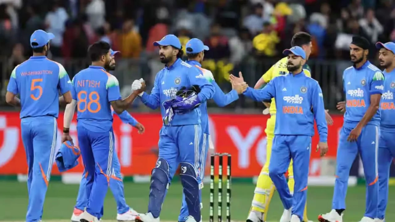 ಈ ಪಂದ್ಯದಲ್ಲಿ ಟೀಂ ಇಂಡಿಯಾ ಒಟ್ಟು ಮೂರು ಕ್ಯಾಚ್ಗಳು ಮತ್ತು ಒಂದು ರನ್-ಔಟ್ ಅನ್ನು ಕೈಬಿಟ್ಟಿತು, ಇದರ ಪರಿಣಾಮವಾಗಿ ಆಸ್ಟ್ರೇಲಿಯಾ ಎರಡು ವಿಕೆಟ್ಗಳಿಂದ ಪಂದ್ಯವನ್ನು ಗೆದ್ದಿತು. ಫೀಲ್ಡಿಂಗ್ ಉತ್ತಮವಾಗಿರುತ್ತಿದ್ದರೆ, ಫಲಿತಾಂಶ ಭಾರತದ ಪರವಾಗಿ ಬರುತ್ತಿತ್ತು.