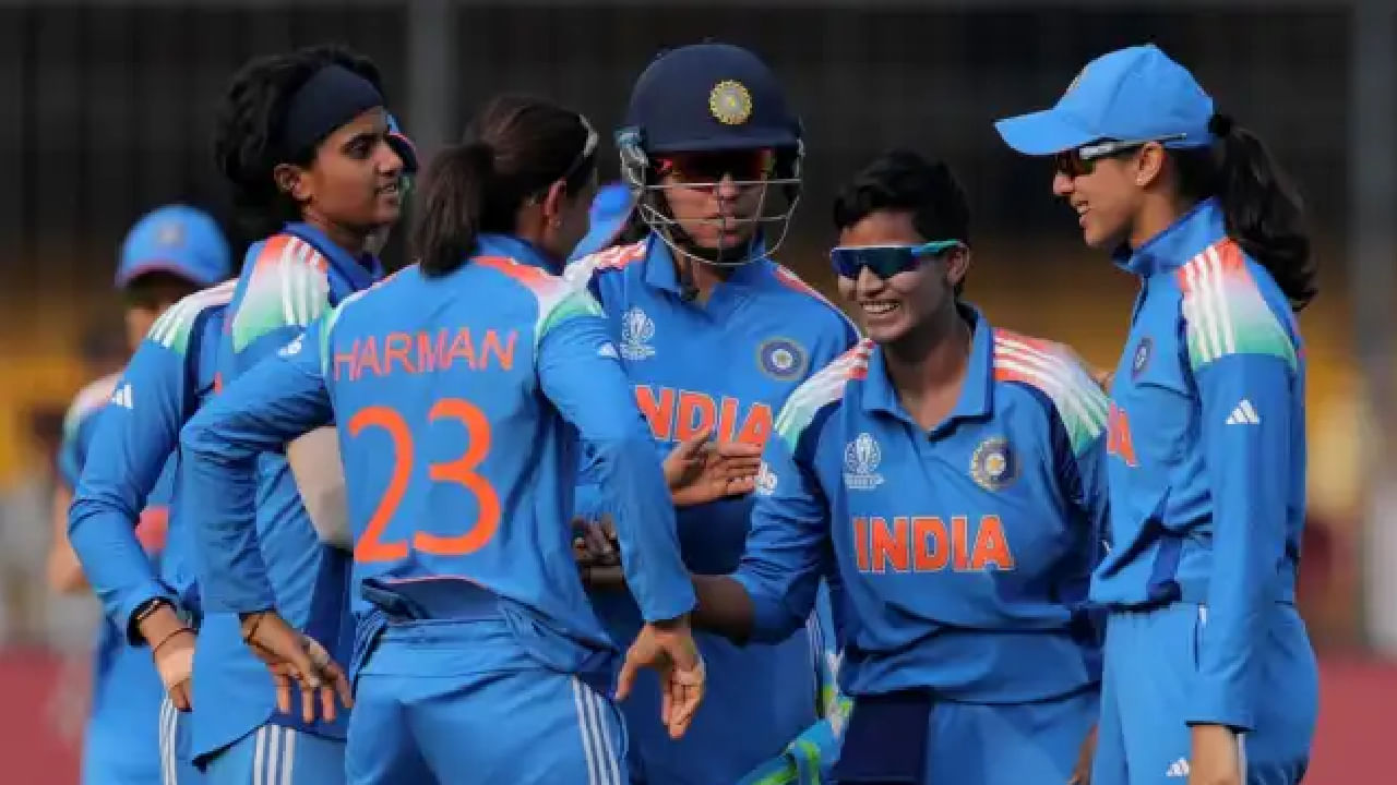 ಅಂಕಪಟ್ಟಿಯಲ್ಲಿ ನಾಲ್ಕನೇ ಸ್ಥಾನ ಪಡೆದು ಸೆಮಿಫೈನಲ್​ಗೇರಲು ಇನ್ನು ಭಾರತ, ನ್ಯೂಝಿಲೆಂಡ್, ಶ್ರೀಲಂಕಾ ತಂಡಗಳ ನಡುವೆ ಪೈಪೋಟಿ ಇದೆ. ಅದರಲ್ಲೂ ಭಾರತ ತಂಡವು ತನ್ನ ಮುಂದಿನ ಪಂದ್ಯಗಳನ್ನು ನ್ಯೂಝಿಲೆಂಡ್ ಹಾಗೂ ಬಾಂಗ್ಲಾದೇಶ್ ತಂಡಗಳ ವಿರುದ್ಧ ಆಡಲಿದೆ. ಈ ಪಂದ್ಯಗಳ ಮೂಲಕ ಟೀಮ್ ಇಂಡಿಯಾದ ಸೆಮಿಫೈನಲ್ ಭವಿಷ್ಯ ನಿರ್ಧಾರವಾಗಲಿದೆ.