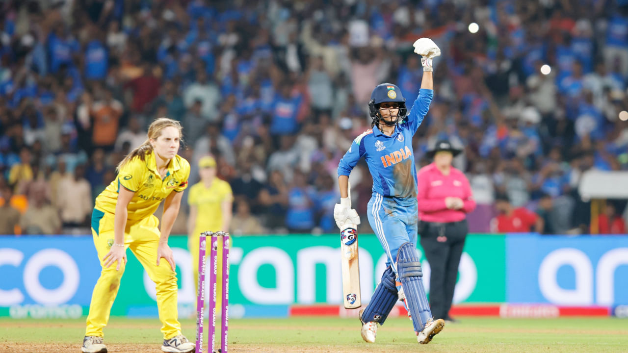 ಇದು ಏಕದಿನ ಕ್ರಿಕೆಟ್ ಇತಿಹಾಸದಲ್ಲಿ ಎರಡನೇ ಅತ್ಯಧಿಕ ಮೊತ್ತವಾಗಿದೆ. ದೆಹಲಿಯಲ್ಲಿ ನಡೆದ ಭಾರತ ಮತ್ತು ಆಸ್ಟ್ರೇಲಿಯಾ ನಡುವಿನ ಪಂದ್ಯದಲ್ಲಿ ಈ ಹಿಂದೆ 781 ರನ್ ಗಳಿಸಿದ್ದು ಇದರ ಹಿಂದಿನ ಅತ್ಯಧಿಕ ಮೊತ್ತವಾಗಿತ್ತು. ಈಗ, ಭಾರತ ಮತ್ತು ಆಸ್ಟ್ರೇಲಿಯಾ ಸೆಮಿಫೈನಲ್‌ನಲ್ಲಿ ಒಟ್ಟಾಗಿ 679 ರನ್ ಗಳಿಸಿವೆ.